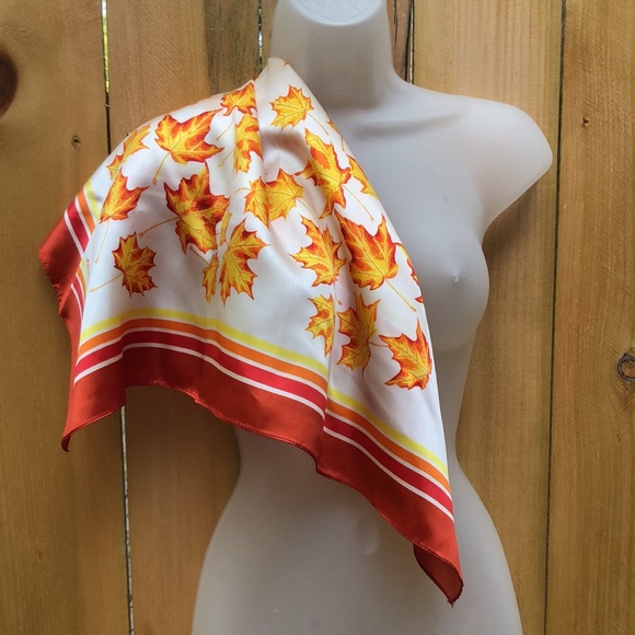 VTG  Scarf by Eleanor Paine For Skemo Canada Canadian Maple Leaves. Autumn. - Picture 2 of 11